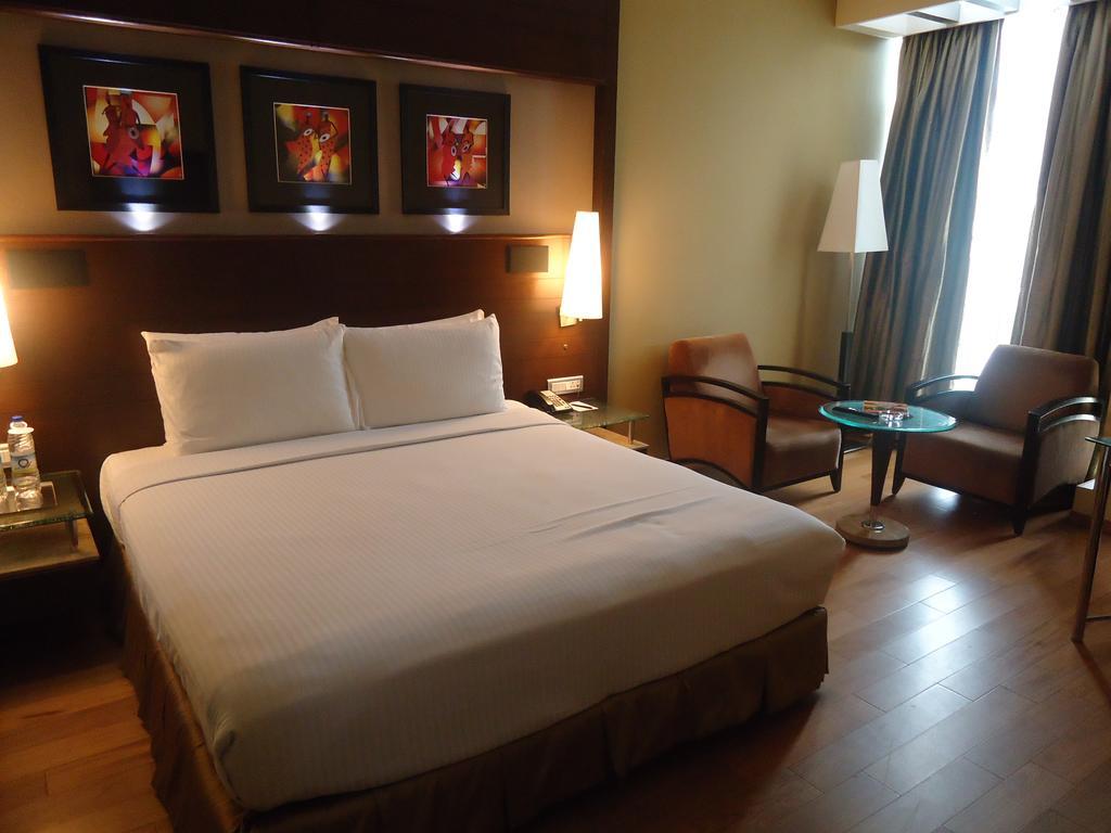 Radisson Blu Atria Bengaluru Hotel Room photo